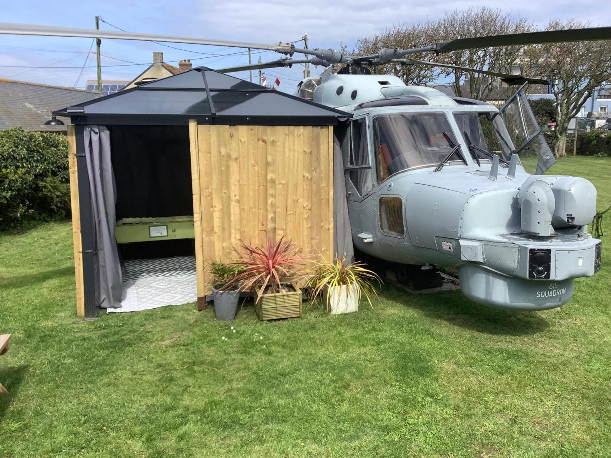 Haelarcher Helicopter Glamping هيلستون المظهر الخارجي الصورة
