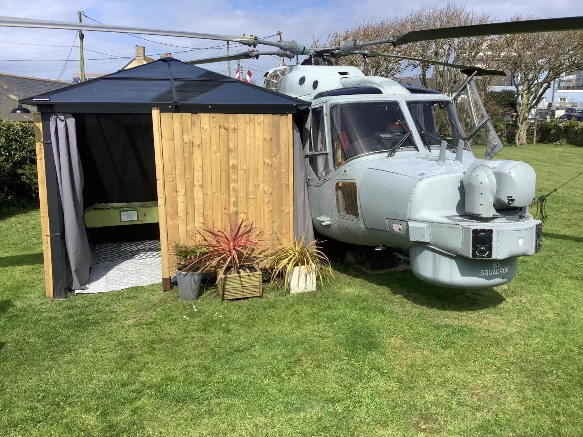 Haelarcher Helicopter Glamping هيلستون المظهر الخارجي الصورة